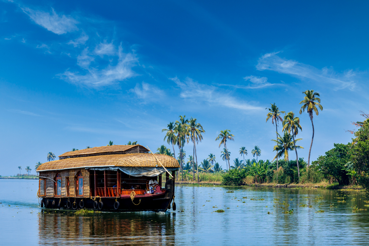 Alleppey Houseboat: The Watery Elements of Kerala – blog