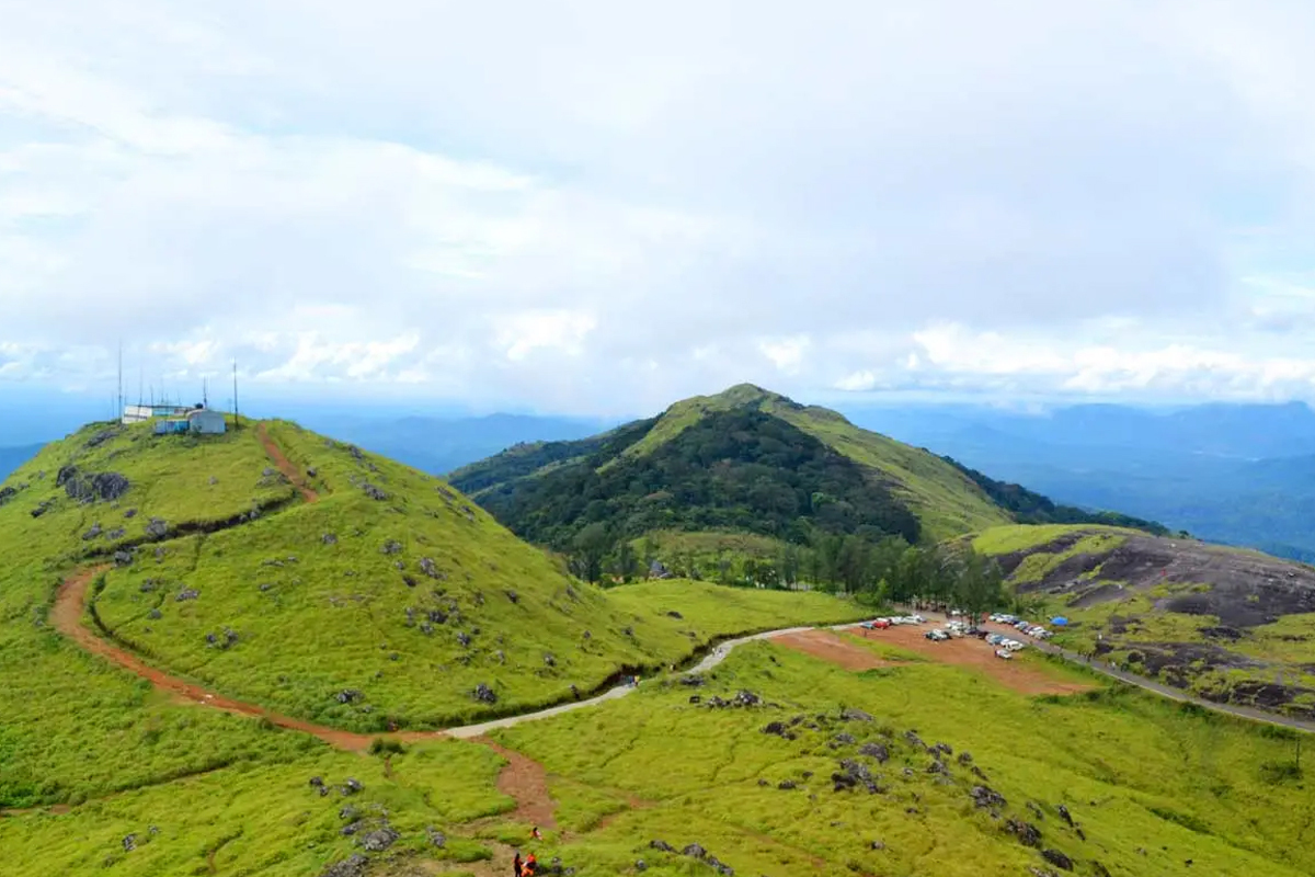 How to Reach Ponmudi Hills: Travel Options and Road Trip Guide